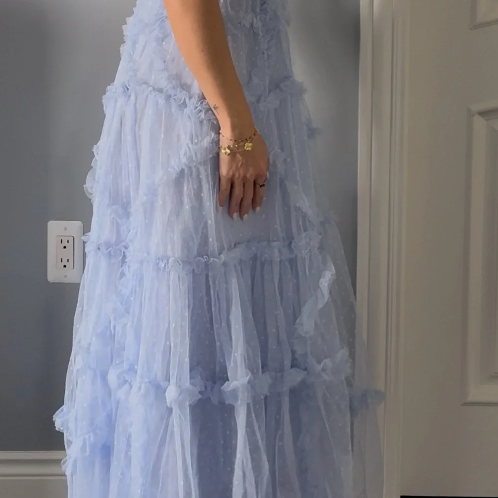Elegant Blue Ruffled Dress - Picture 5 of 8